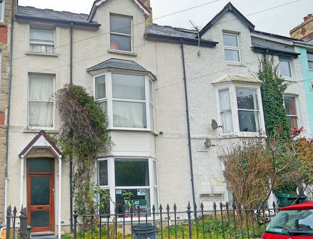 Property photo 1 of 2