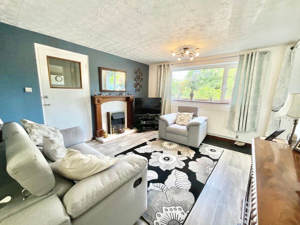 Property photo 2 of 37