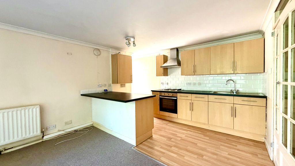 Property photo 1 of 25