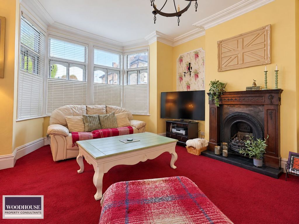 Property photo 3 of 42