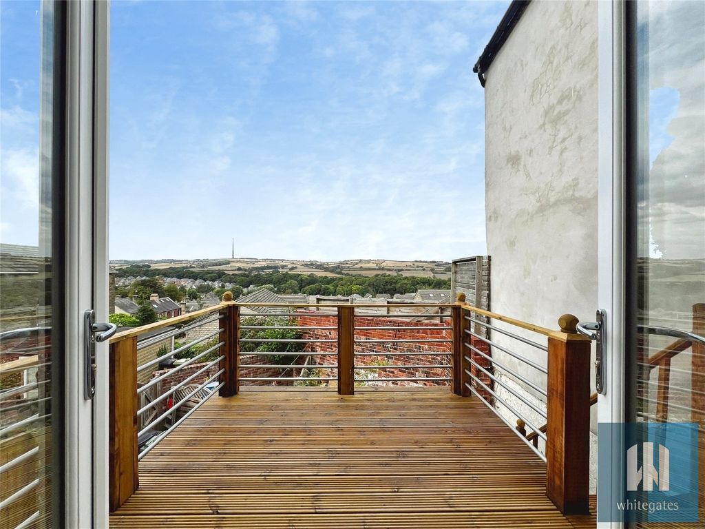 Property photo 1 of 20 Picture No. 04