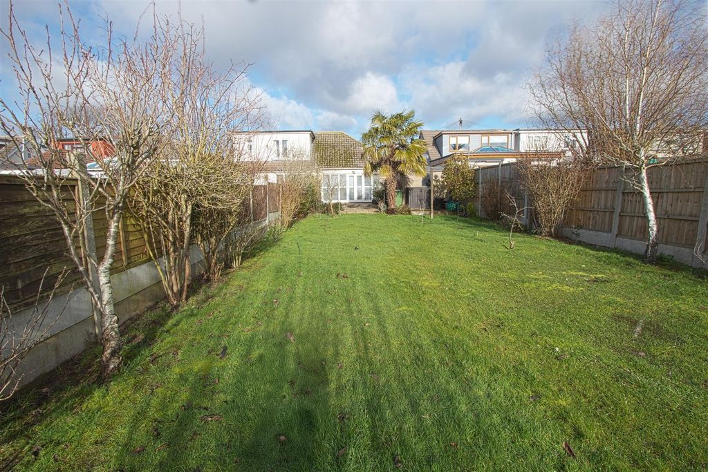 Property photo 2 of 12 Garden.Jpg