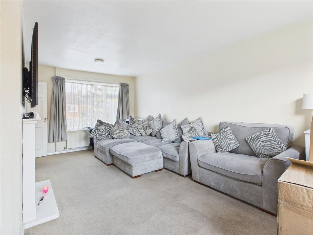 Property photo 3 of 15 Cam04116G0-Pr0294-Still008.Jpg