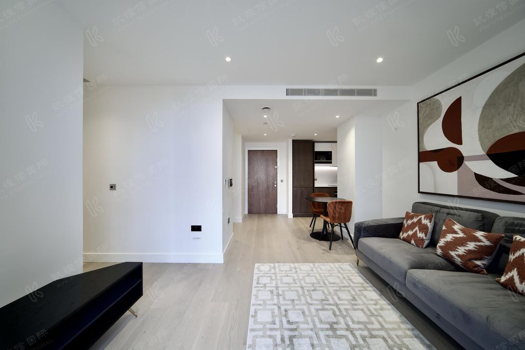 Property photo 2 of 7 Living Room