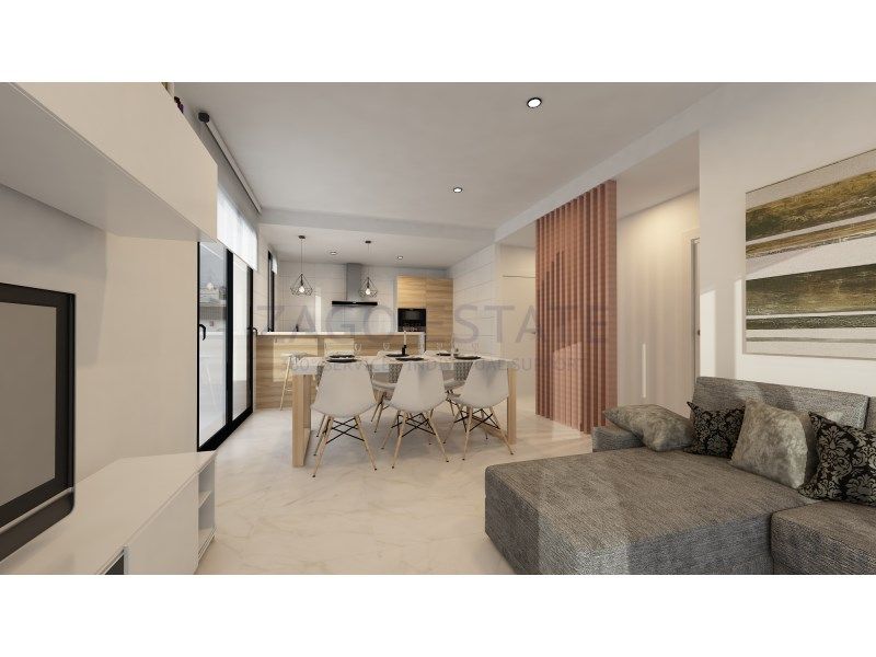 Property photo 3 of 48