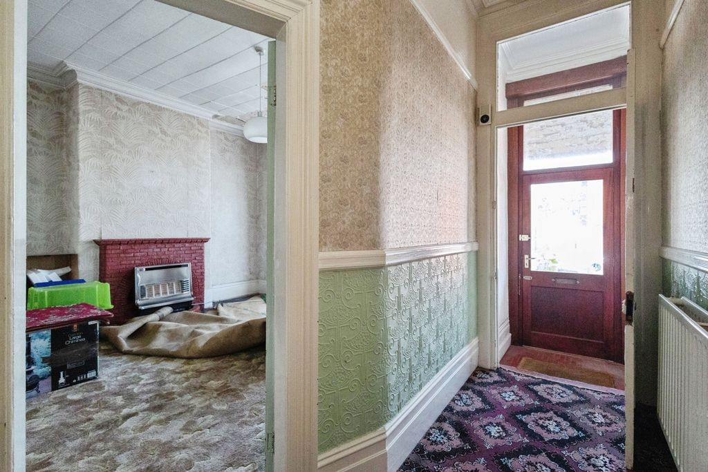 Property photo 2 of 17 Pbox-Img.Jpg