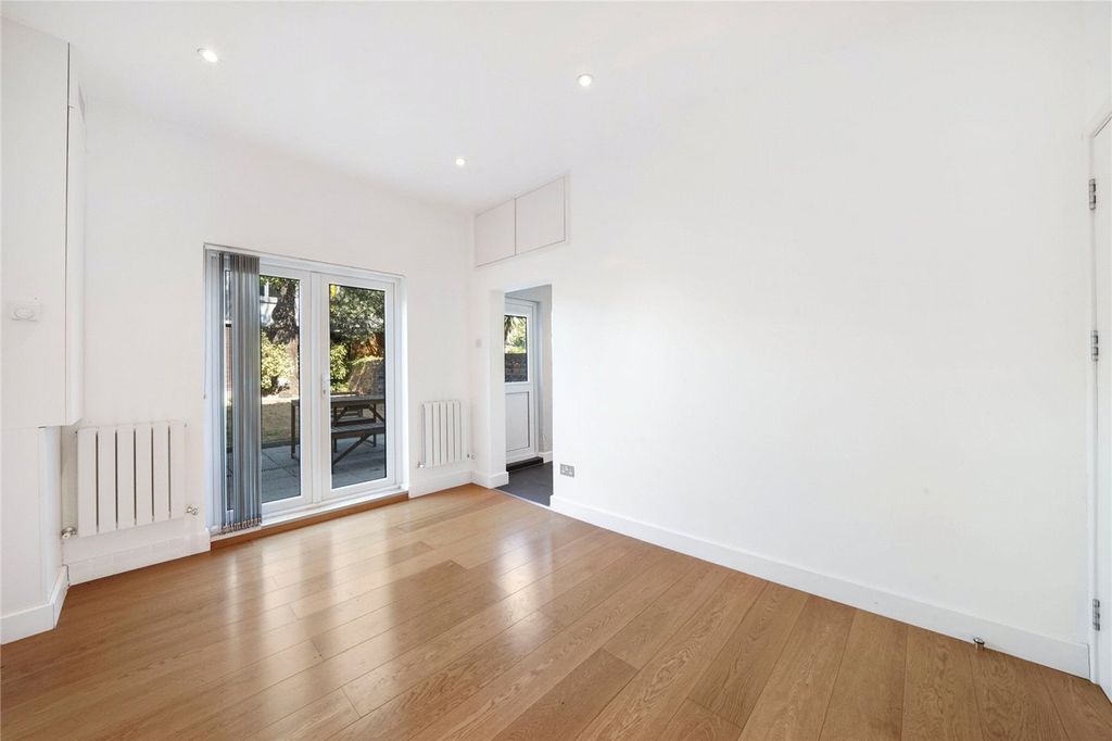 Property photo 2 of 13 Picture No. 02