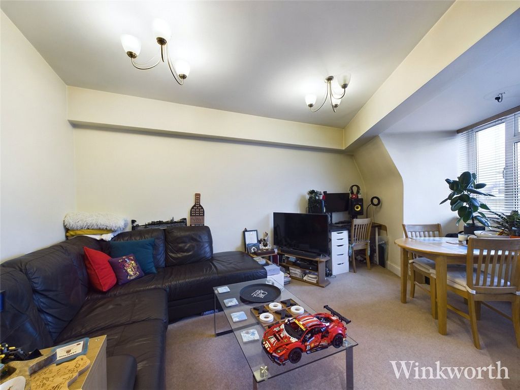 Property photo 3 of 6 Picture No. 14