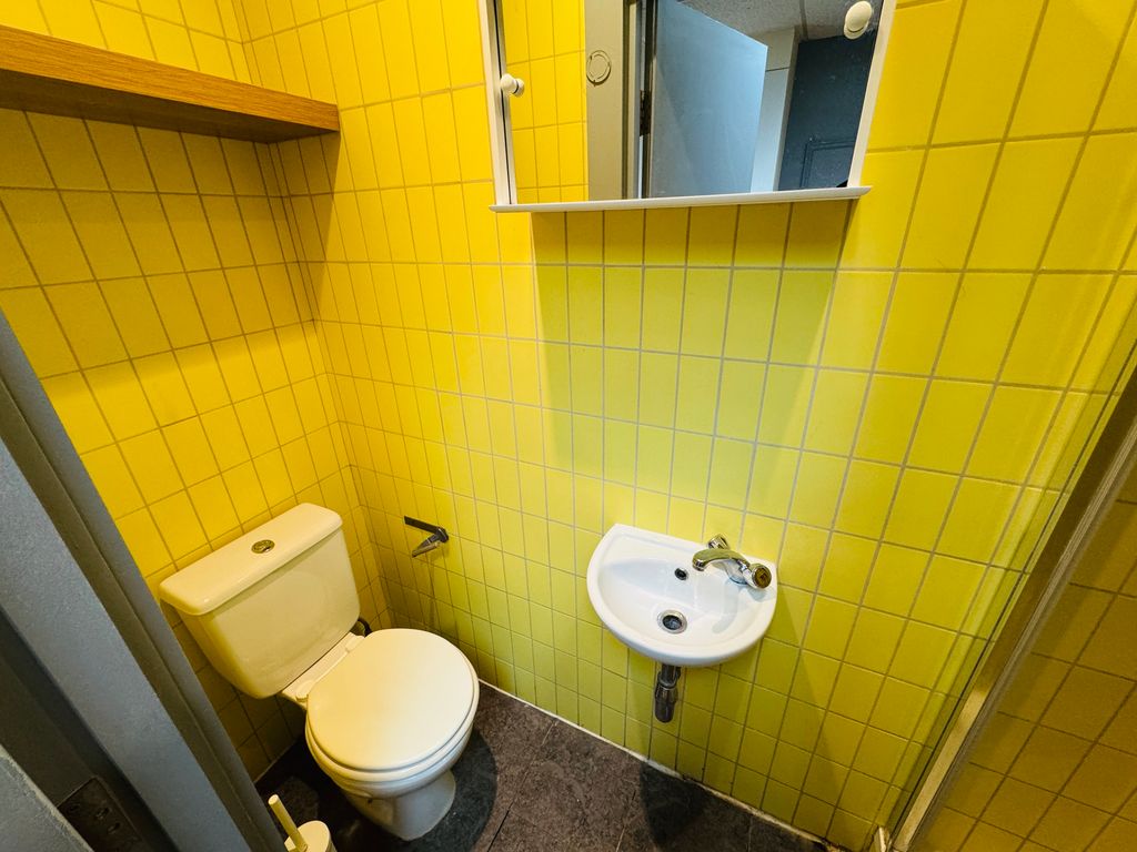 Property photo 3 of 4