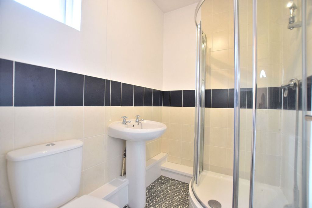 Property photo 3 of 7 Shower Room