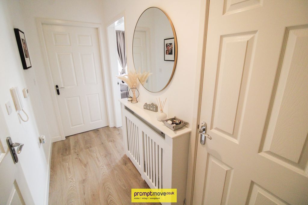 Property photo 2 of 13 Na