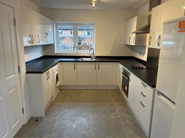 Property photo 1 of 8 2