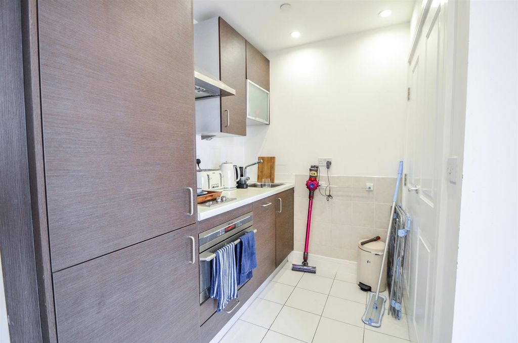 Property photo 3 of 10 Wilson Tower