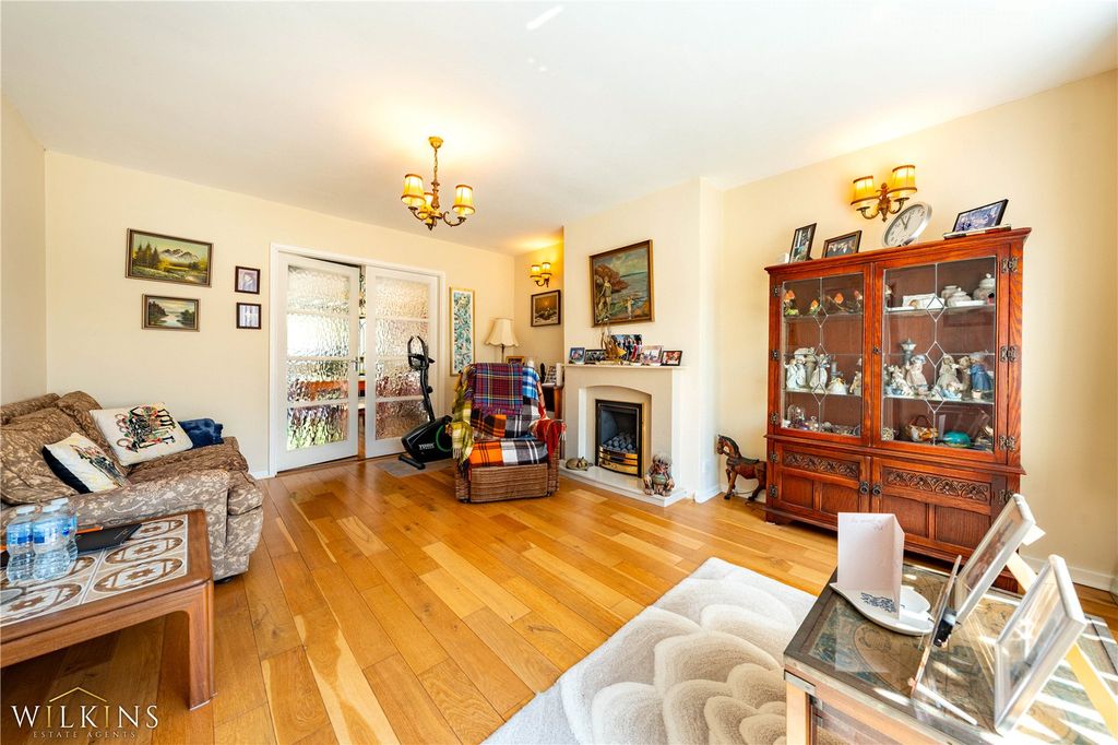 Property photo 3 of 32 Picture No. 18