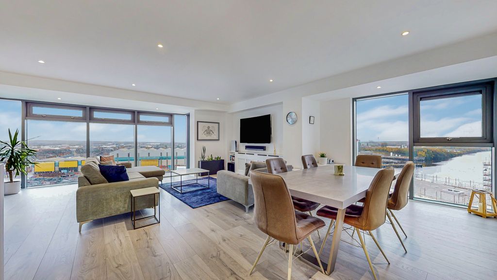 Property photo 2 of 27 20-Print-1 Meadowside Quay Square Flat 12.2_65