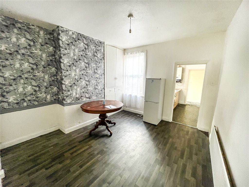 Property photo 3 of 9 Dining Room