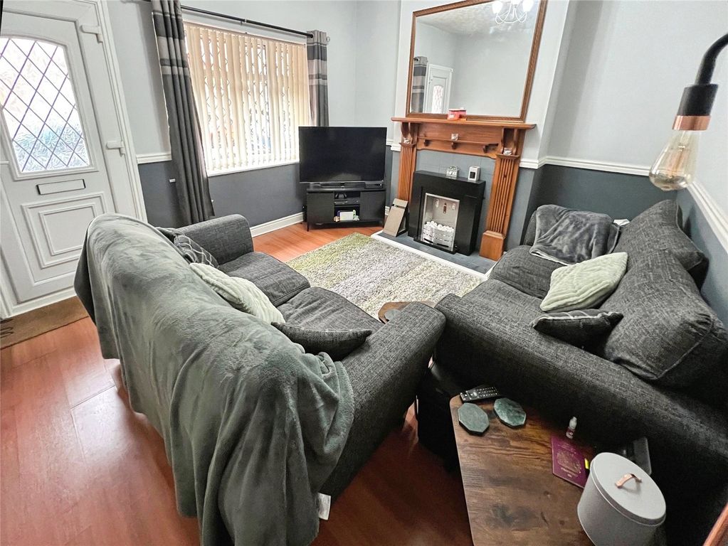 Property photo 2 of 9 Lounge