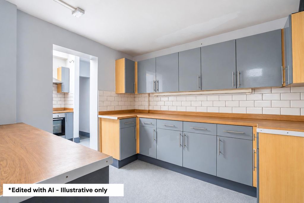 Property photo 2 of 10 Kitchen