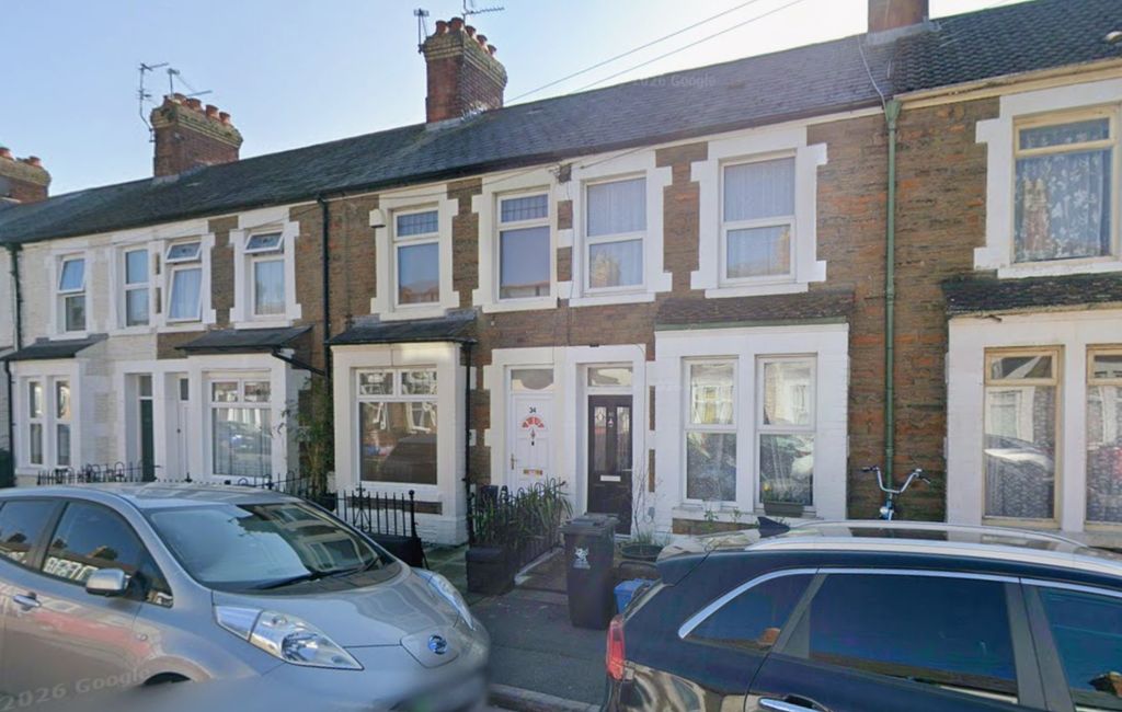 Property photo 1 of 16 Three Bedroom Mid-Terraced House To Rent