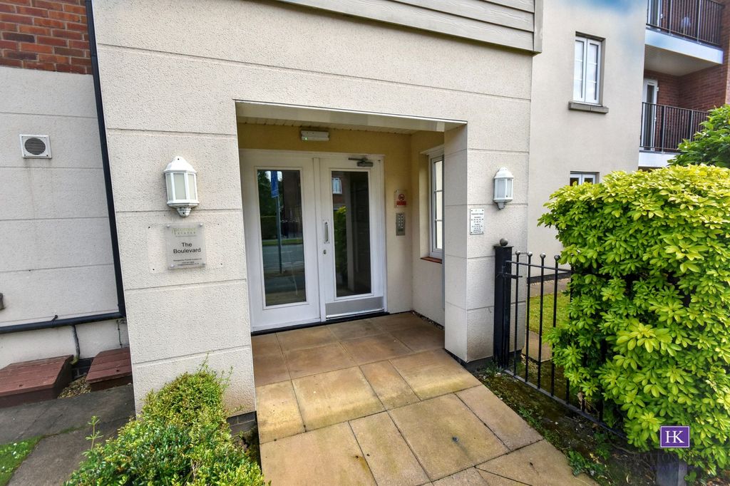 Property photo 2 of 14