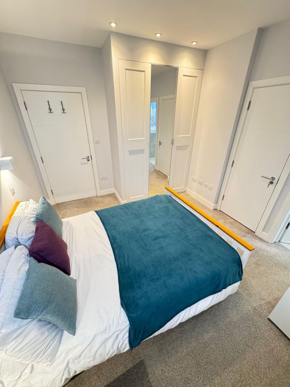 Property photo 2 of 6 Room