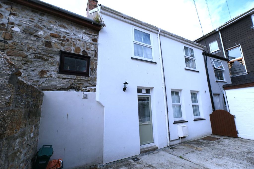 Property photo 1 of 8