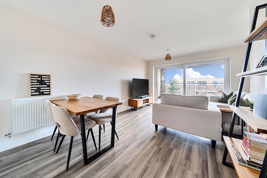 Property photo 3 of 24 1419816-20-69A6d6...