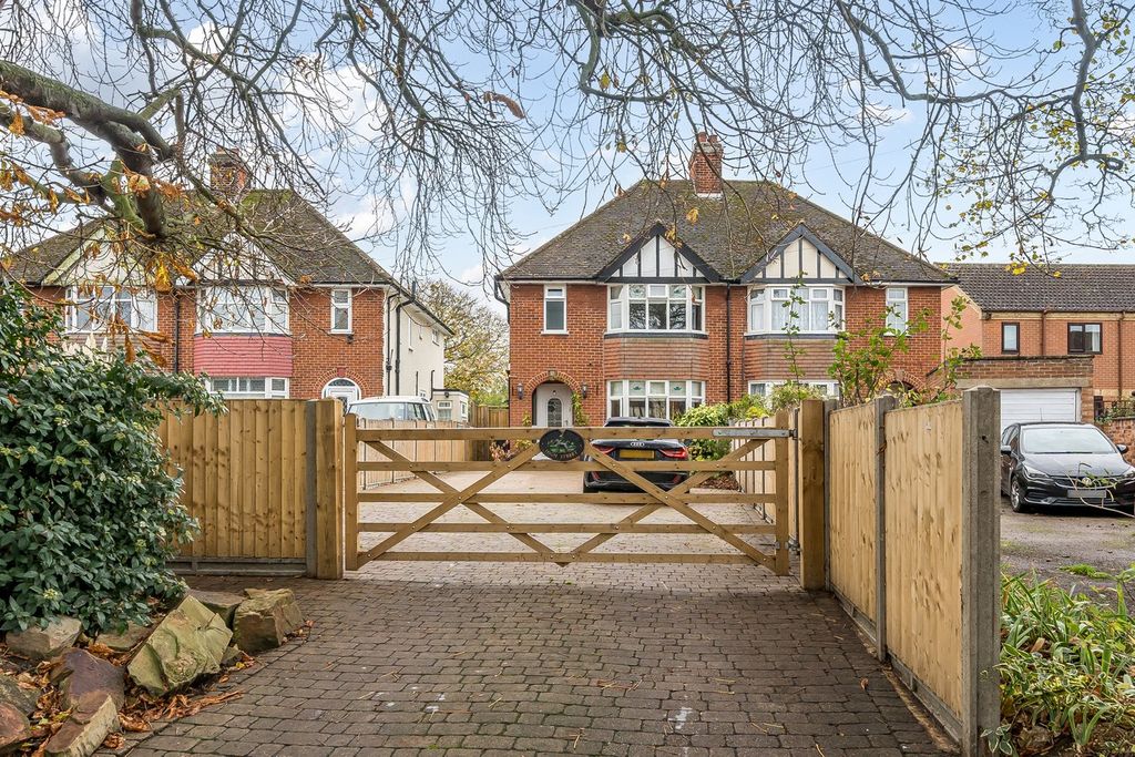 Property photo 1 of 27