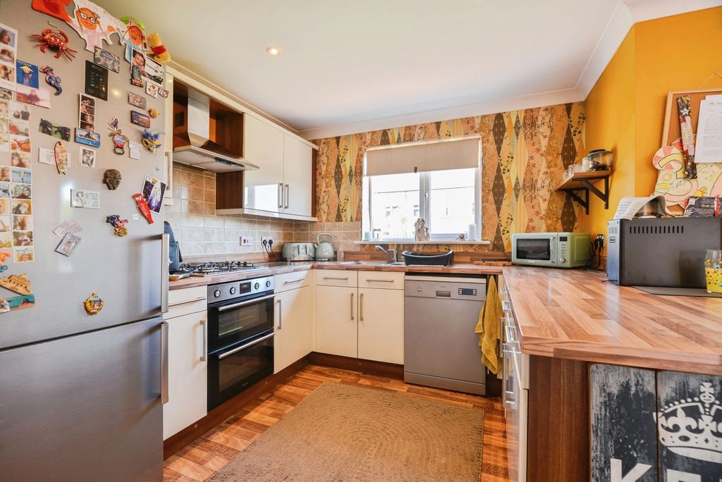 Property photo 2 of 18 Pbox-Img.Jpg