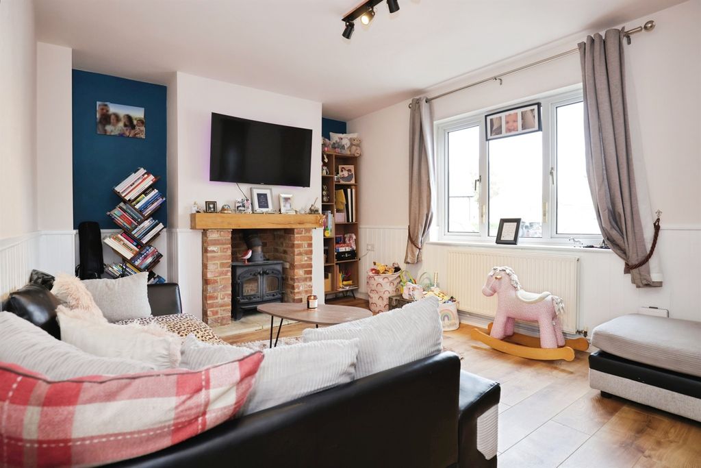 Property photo 3 of 14