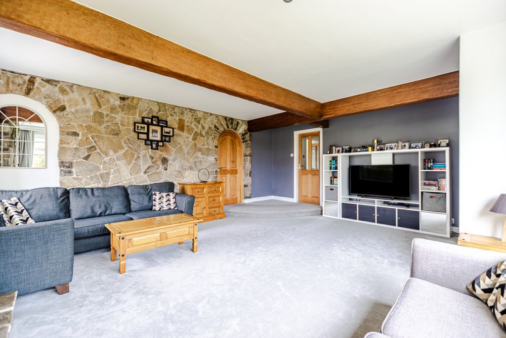 Property photo 3 of 60 Lounge2