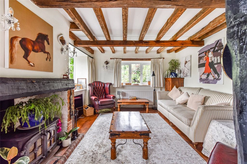 Property photo 3 of 16 Sitting Room