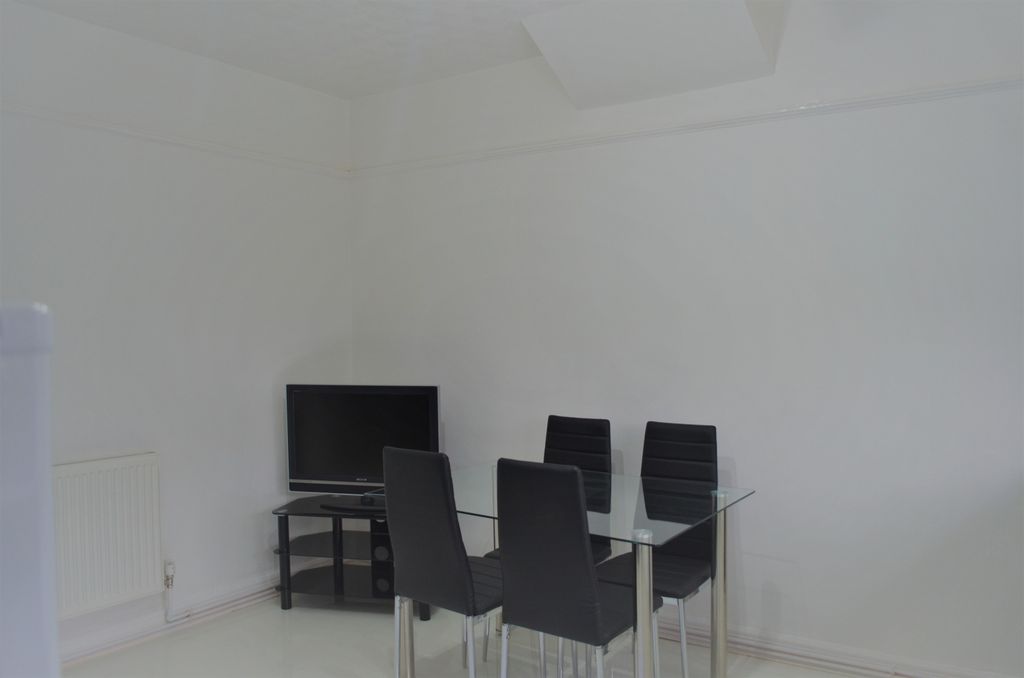Property photo 2 of 13 Gallery