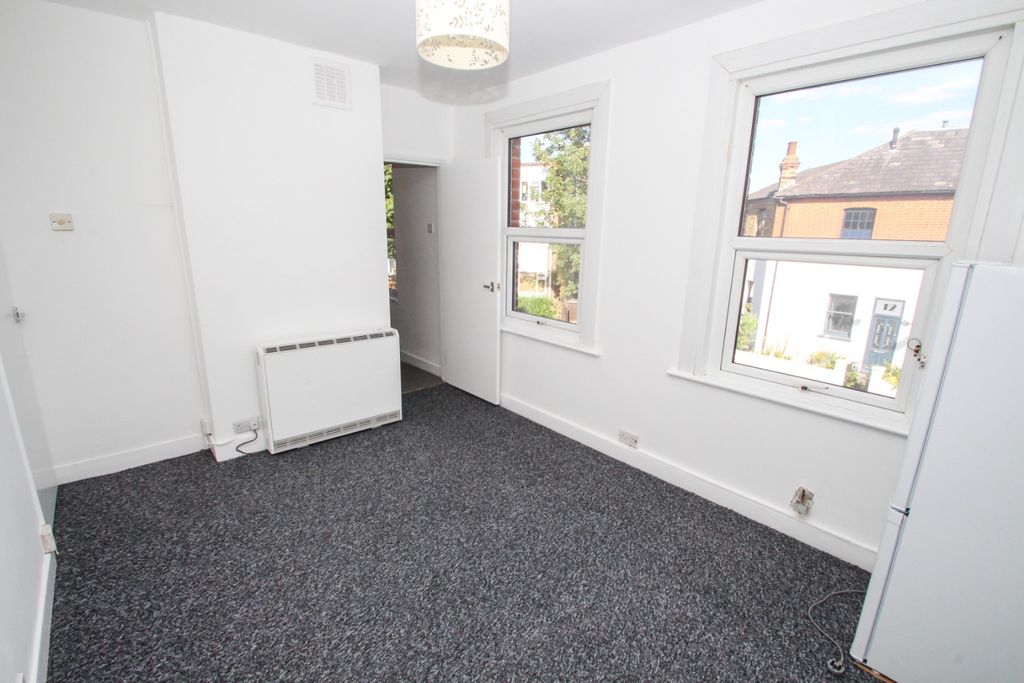 Property photo 3 of 8 5383982