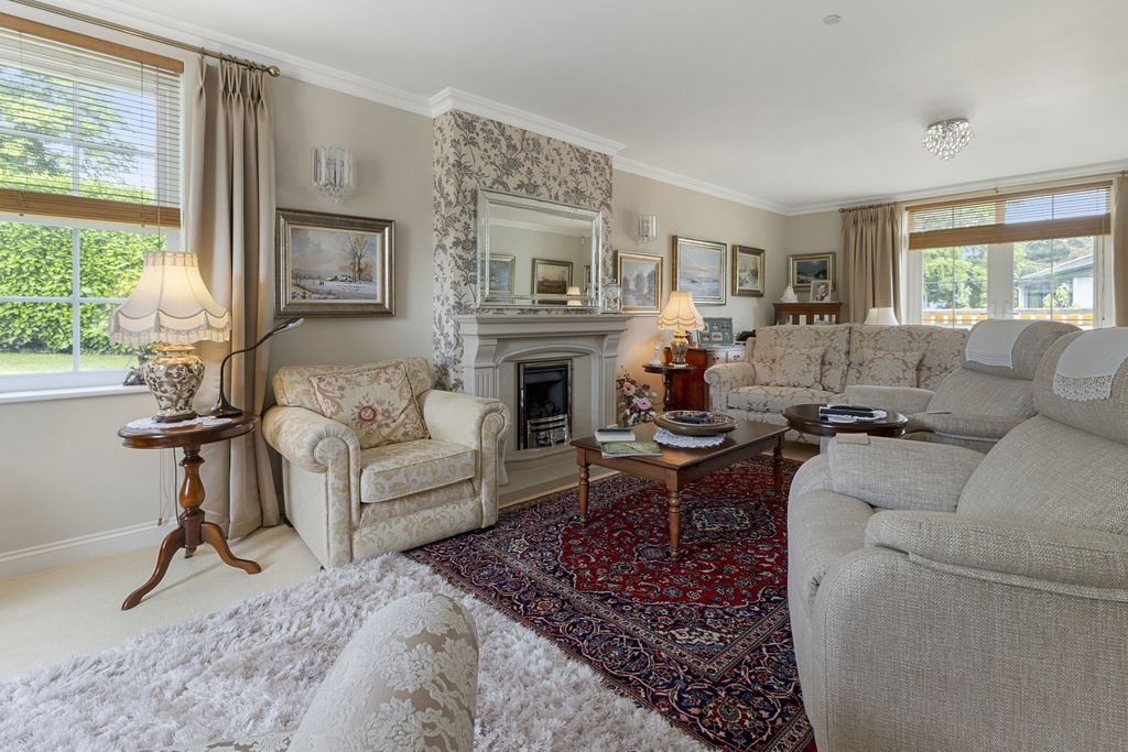 Property photo 3 of 37 Photo 4