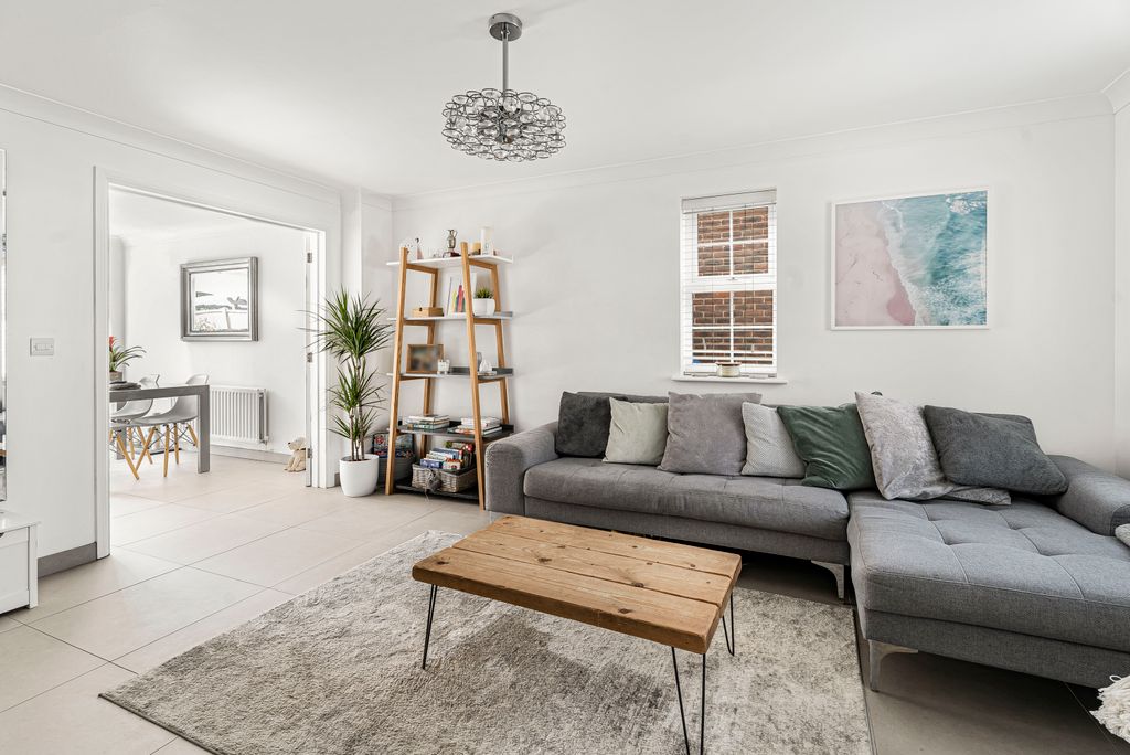 Property photo 2 of 26 1158918