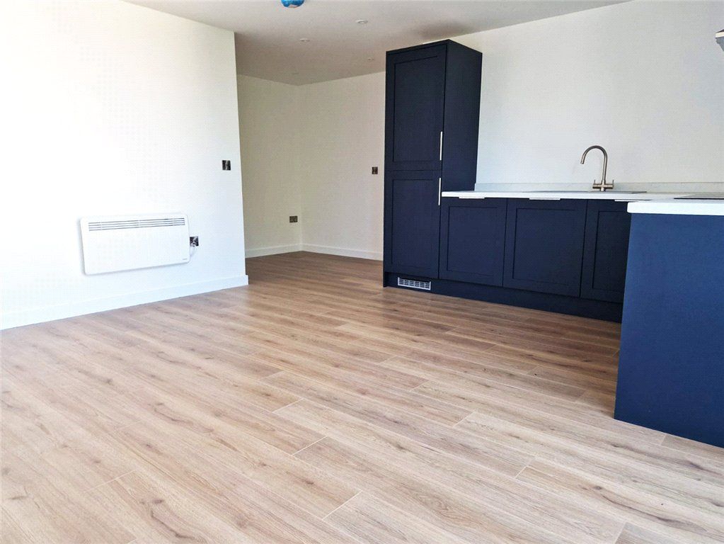 Property photo 3 of 17 Kitchenalt