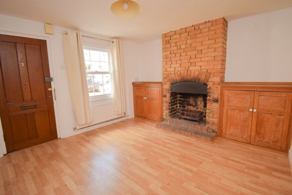 Property photo 2 of 25