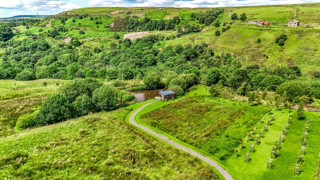 Property photo 2 of 67 4336235