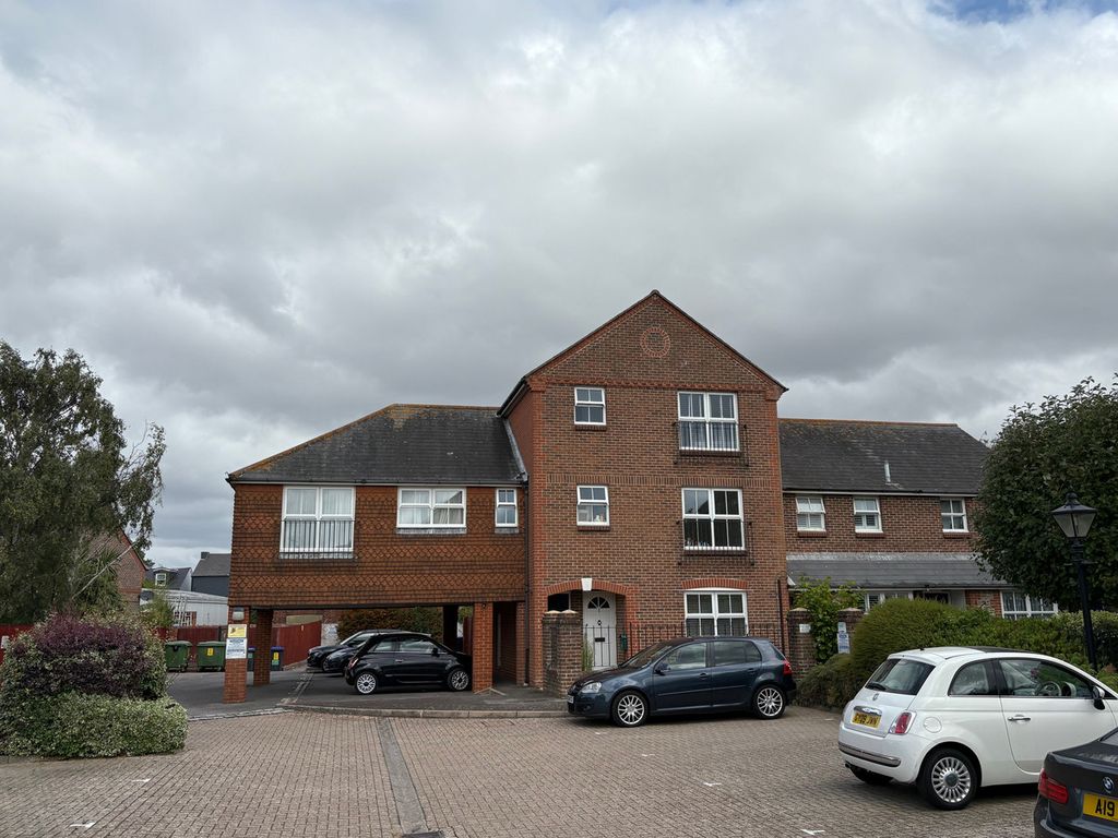 Property photo 1 of 6