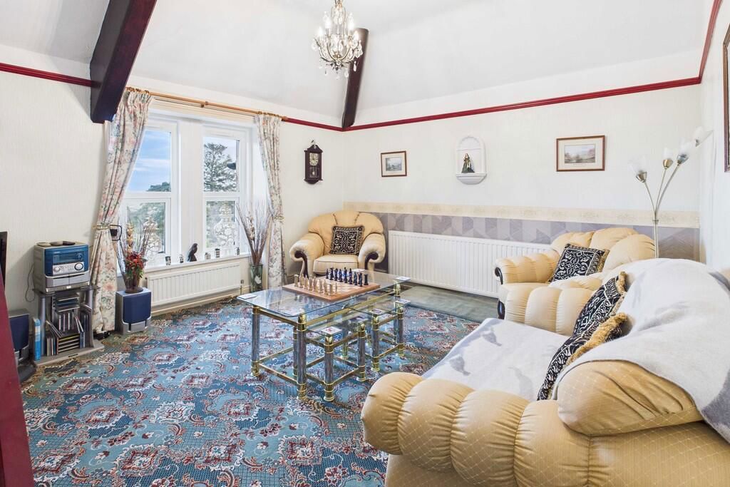 Property photo 2 of 22