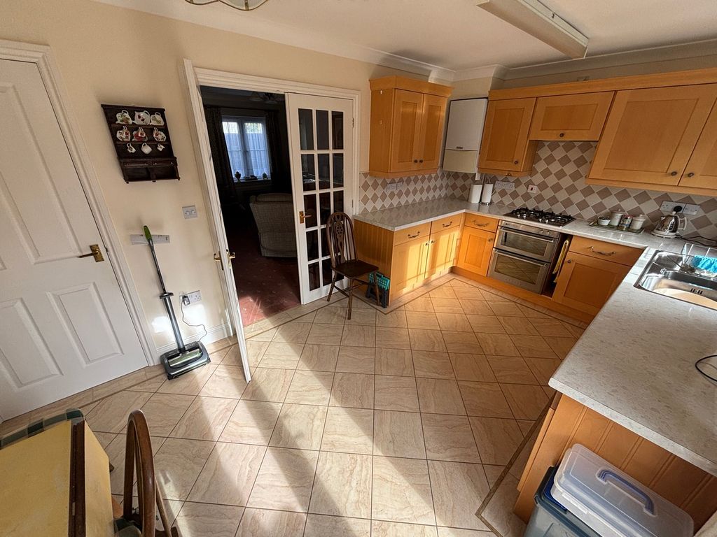 Property photo 3 of 17