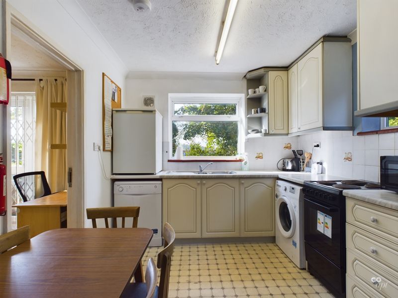 Property photo 3 of 10 Photo 7