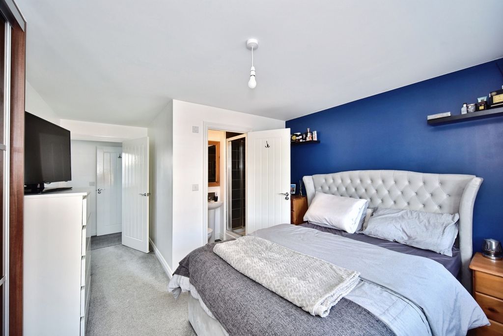 Property photo 3 of 17 Pbox-Img.Jpg