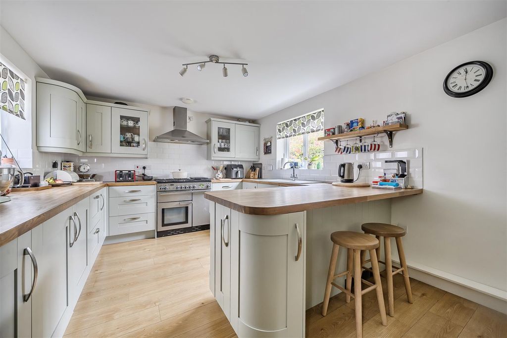 Property photo 2 of 20 1364924-7-68E8F72Ab5E1B.Jpg