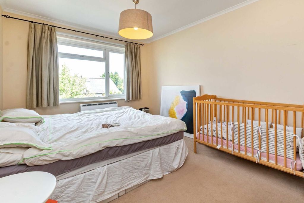 Property photo 3 of 4