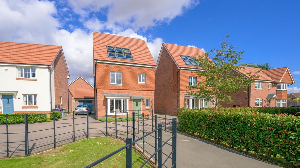 Property photo 1 of 26