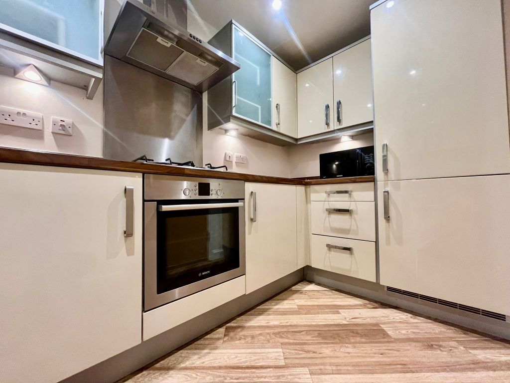 Property photo 3 of 12 1Da797Eb-Ff80-4Edb-8A0F-d27Ad0B9Bd0E