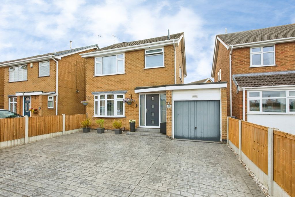 Property photo 1 of 17 Pbox-Img.Jpg