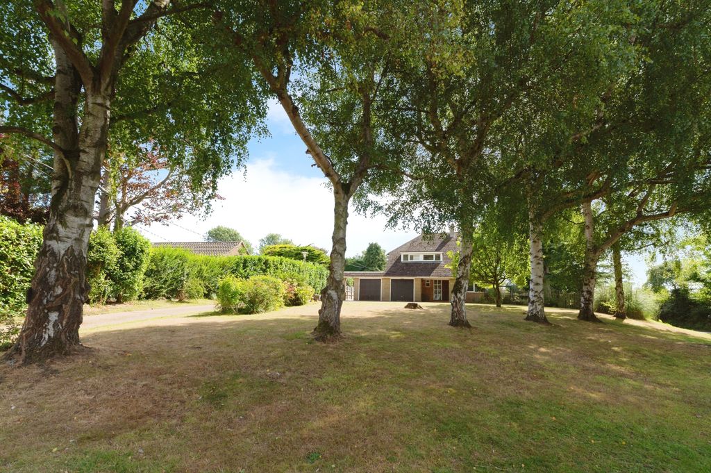 Property photo 2 of 24